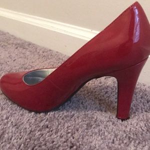 Red Pumps